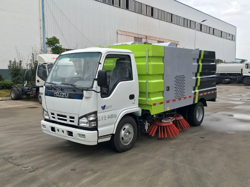 Isuzu Mini Street Sweeping Vehicle