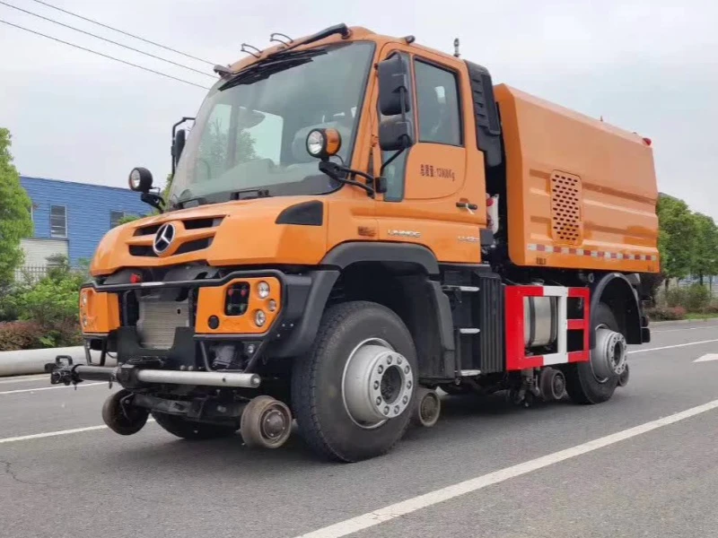 Mercedes-Benz Unimog 4x4 Road-Rail Sweeper Product Introduction