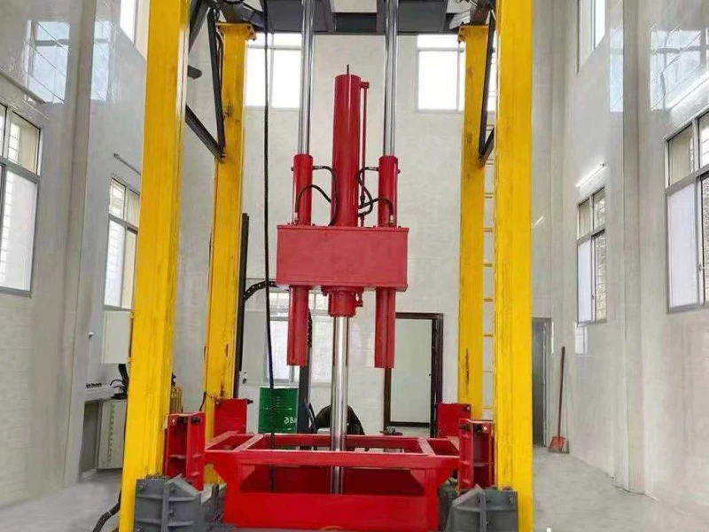 Vertical Garbage Compression Station with Auxiliary Container