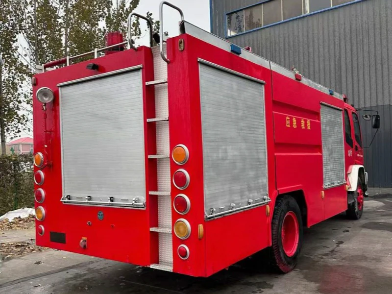Isuzu FVR Water Tank Fire Truck 3 Isuzu FVR Water Tank Fire Truck 3