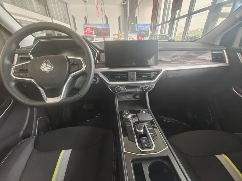 Sinotruk 4x4 Command Vehicle