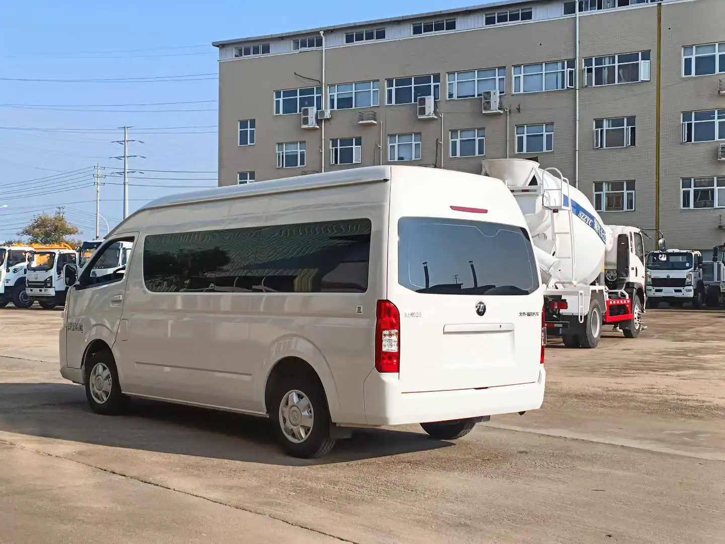 Foton G9 Funeral Vehicle with Refrigeration Coffin