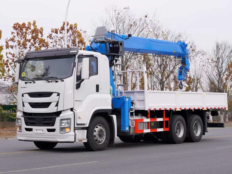 ISUZU 6x4 Truck Mounted Crane