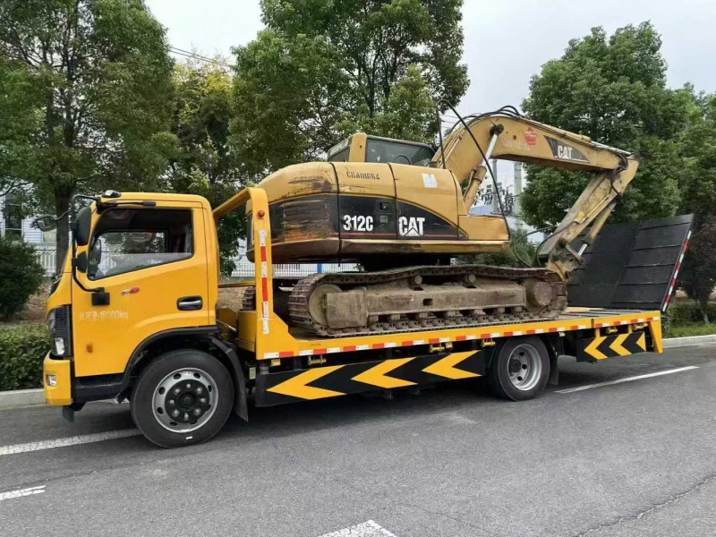 Dongfeng 4x2 Heavy-Duty Tow Truck 