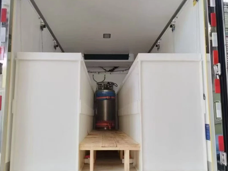 Live Fish Transport Truck05 Live Fish Transport Truck05