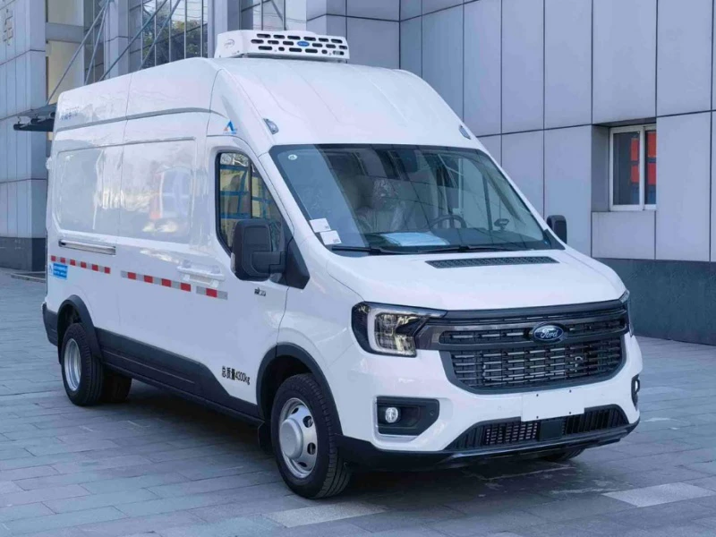 Ford Transit T8 Refrigerated Van02 Ford Transit T8 Refrigerated Van02