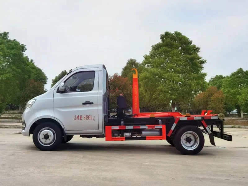 CHANGAN Hook-Arm Garbage Truck