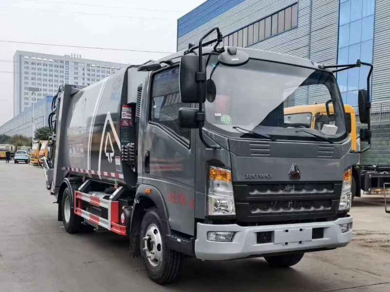 SINOTRUK 8m³ Compressed Garbage Truck04 SINOTRUK 8m³ Compressed Garbage Truck04
