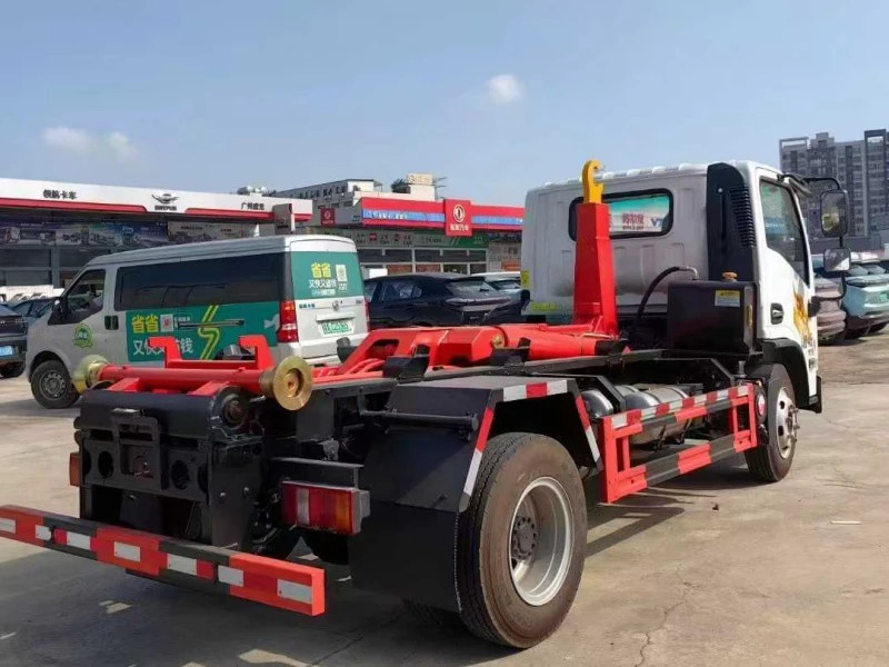 Sinotruk Homan 18-Ton Hook Arm Garbage Truck