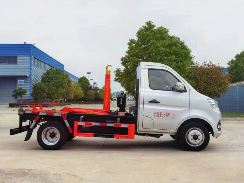 CHANGAN Hook-Arm Garbage Truck