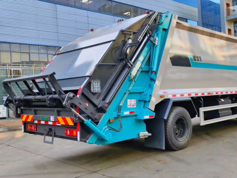 Dongfeng 10 Cubic Meter Compressed Garbage Truck