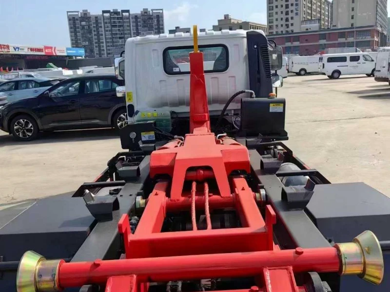 Sinotruk Homan 18-Ton Hook Arm Garbage Truck