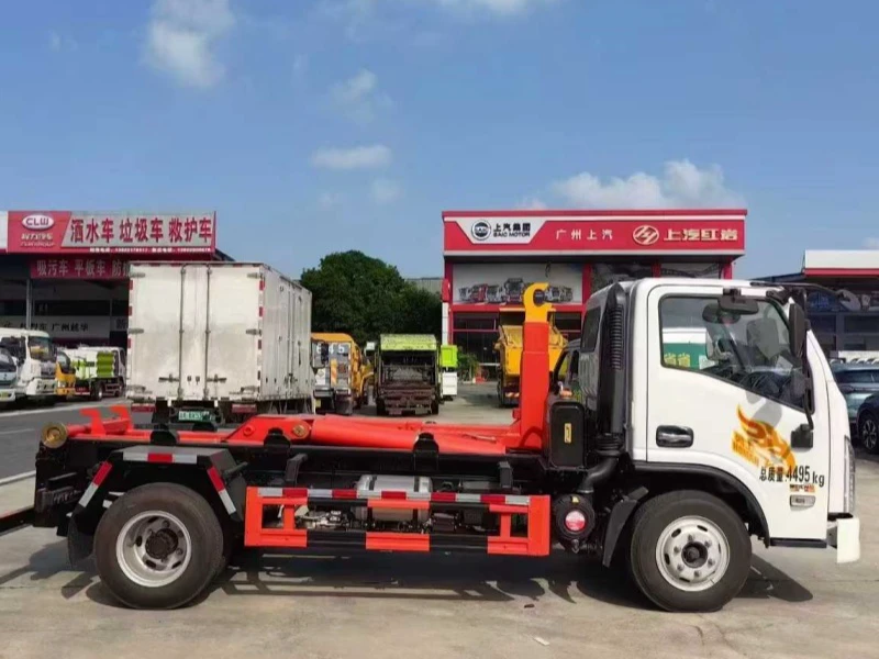 Sinotruk Homan 18-Ton Hook Arm Garbage Truck