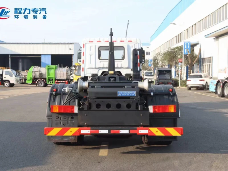 Dongfeng 6×2 Hook Arm Garbage Truck with 20 m³ Compressed Container