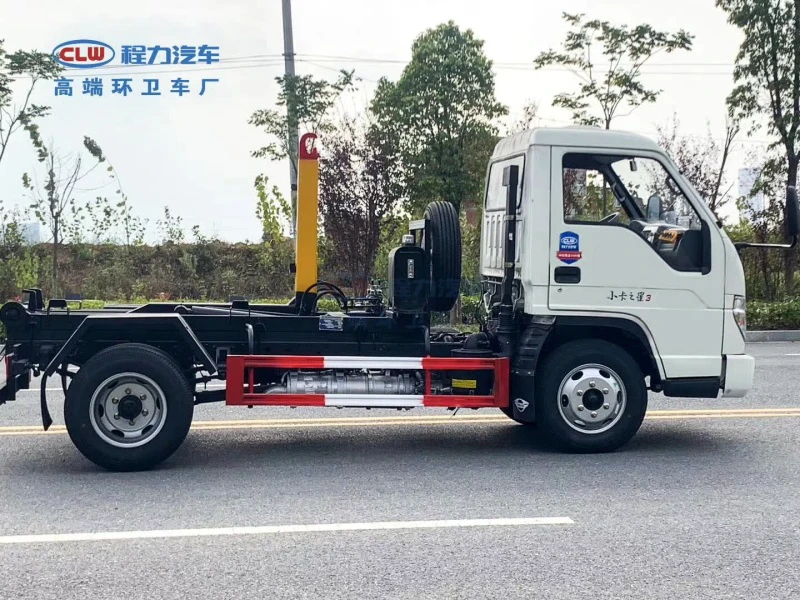 Foton 4×2 3/4 m³ Hook-Arm Garbage Truck