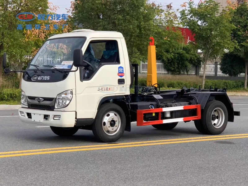 Foton 4×2 3/4 m³ Hook-Arm Garbage Truck