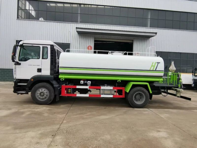 Sinotruk 15-Ton Water Sprinkler Truck