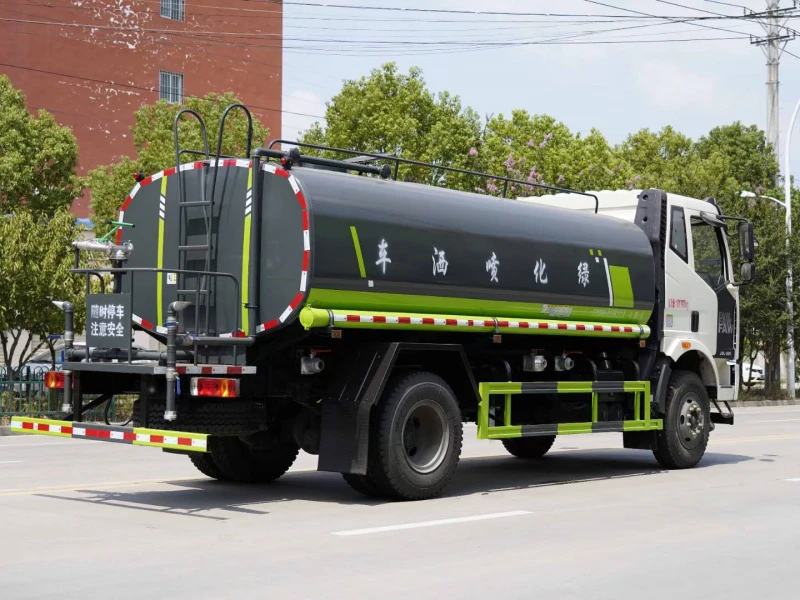 FAW 4,000-Gallon Water Sprinkler Truck