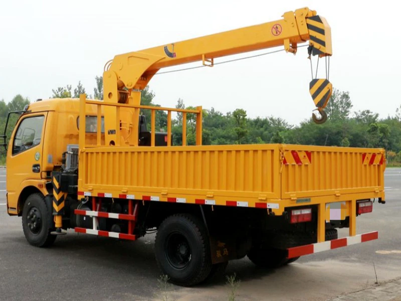 DFAC XCMG 2T and 3.2T Small Truck-Mounted Crane 05