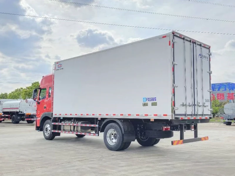 JAC 6.8-Meter Refrigerator Truck
