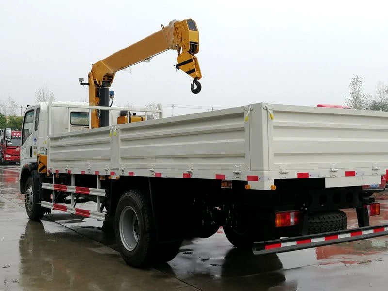 Howo 5-Ton Truck-Mounted Crane 03 Howo 5-Ton Truck-Mounted Crane 03
