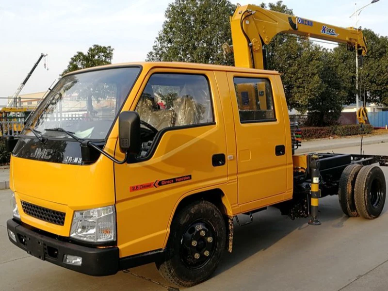 JMC 2T Truck-Mounted Crane with XCMG 2T Crane