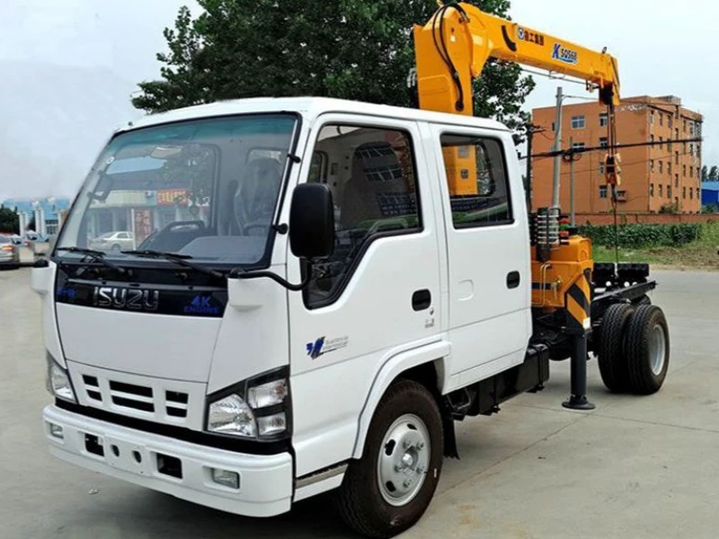 Isuzu 2-Ton Truck-Mounted Crane 04