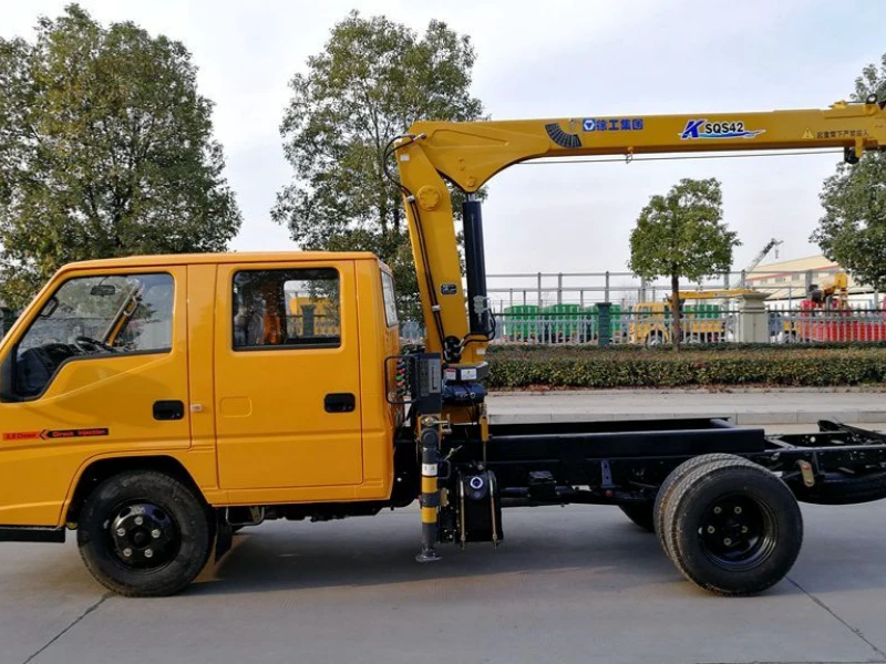 JMC 2T Truck-Mounted Crane with XCMG 2T Crane