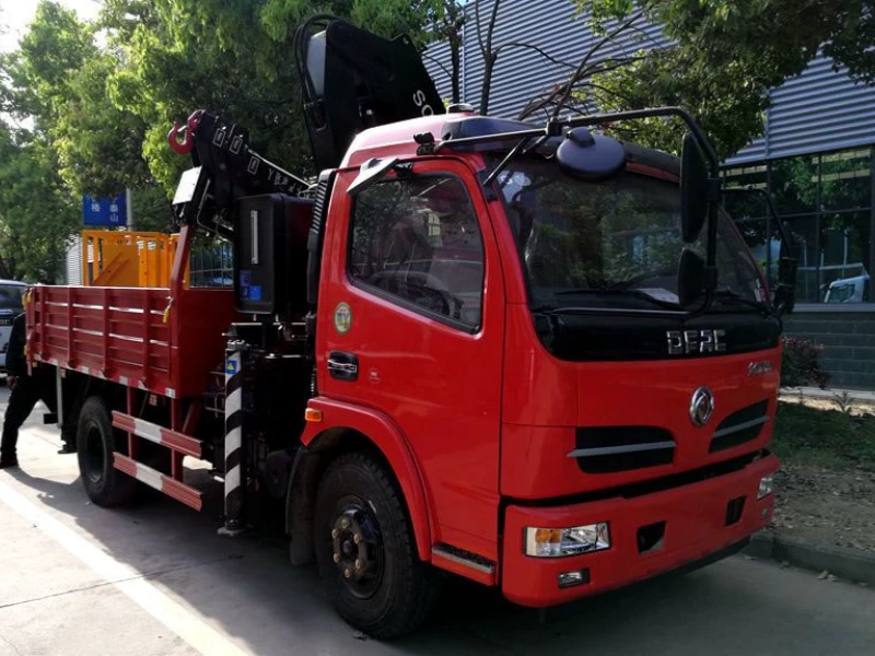 DFAC 5-Ton Knuckle Boom Truck Crane with XCMG Articulating Crane