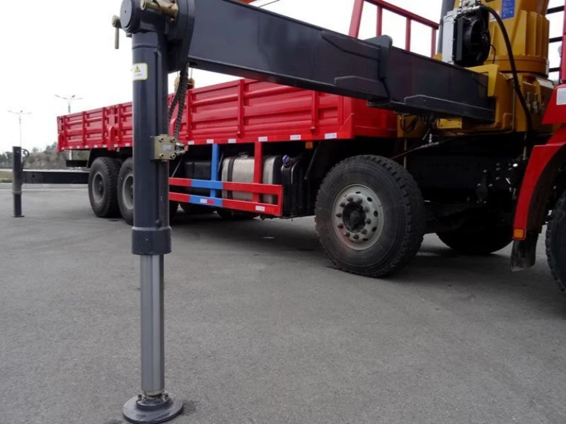 Shacman 8x4 16-Ton Truck-Mounted Crane 07 Shacman 8x4 16-Ton Truck-Mounted Crane 07