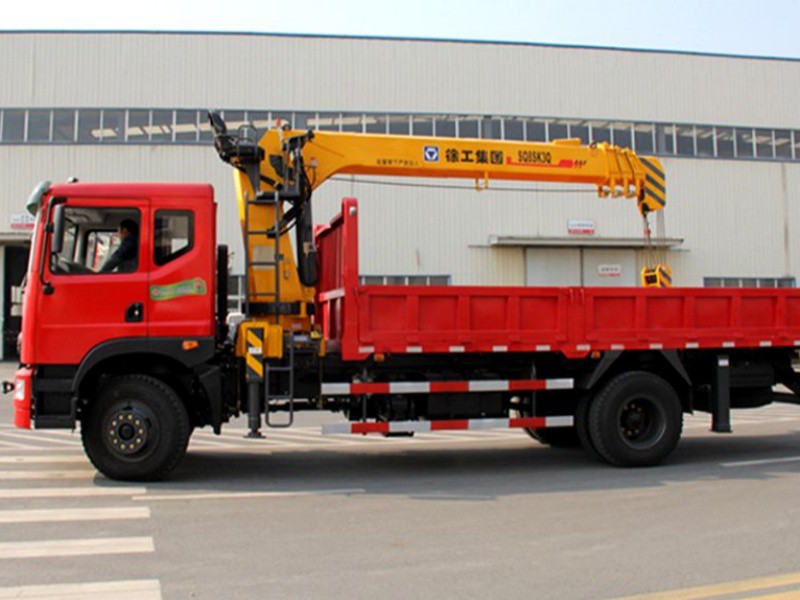 Dongfeng 8-Ton Truck-Mounted Crane 03 Dongfeng 8-Ton Truck-Mounted Crane 03