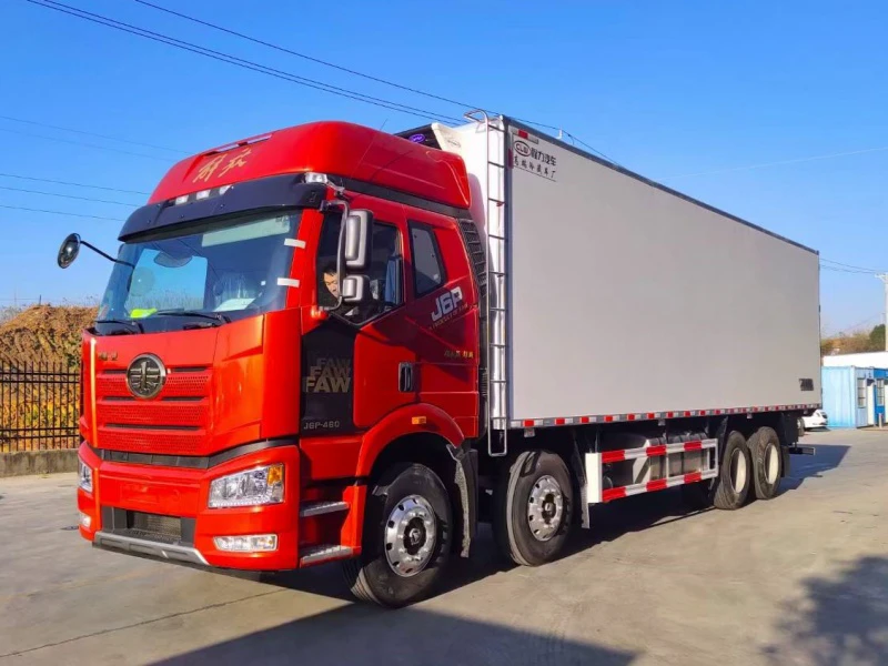 FAW J6P 8×4 Refrigerator Truck