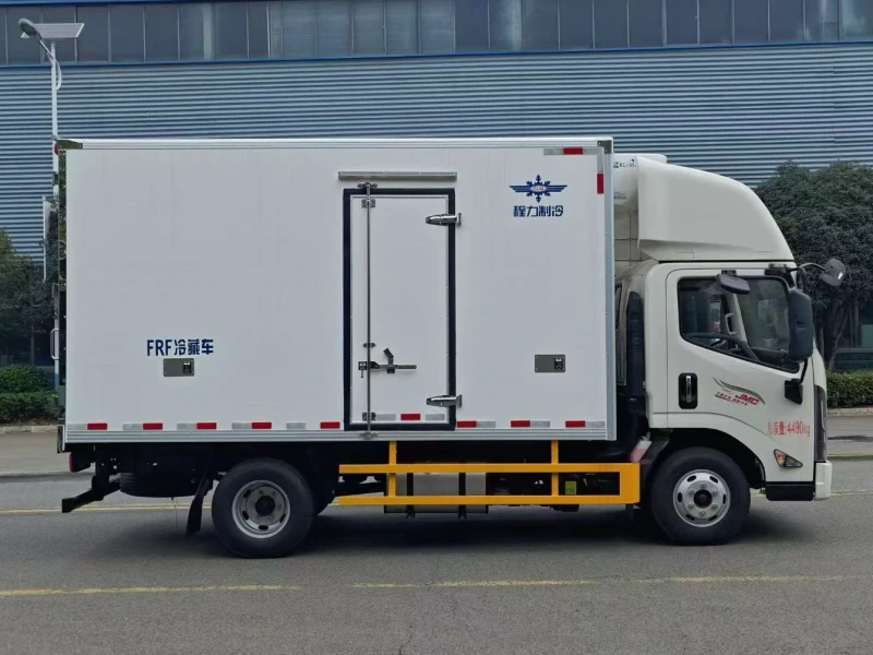 JMC 4×2 Refrigerator Truck with 4.2m Cargo Box