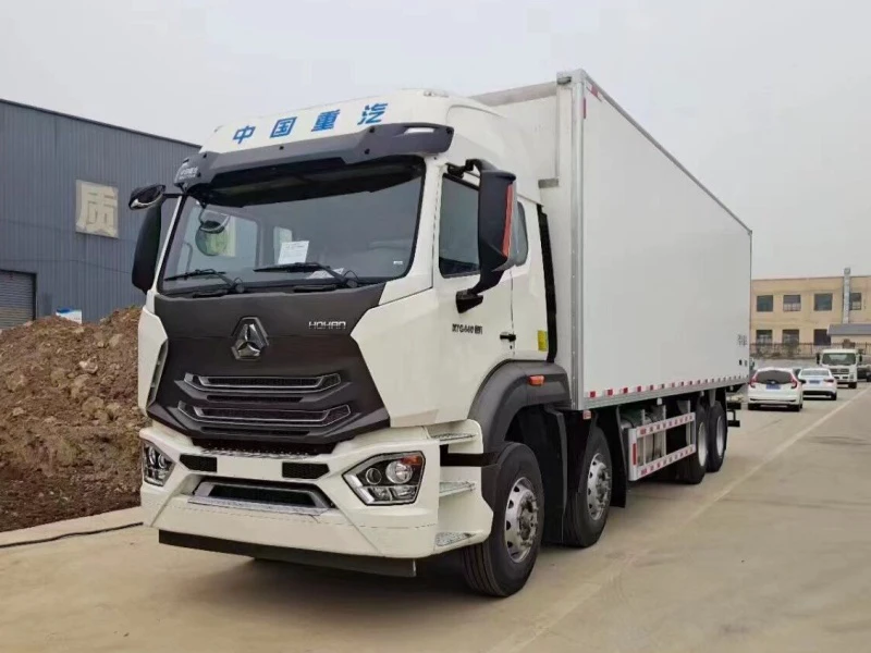 Sinotruk 8×4 Refrigerator Truck
