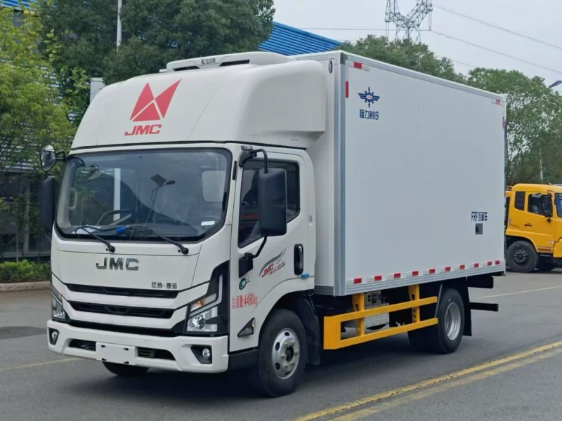 JMC 4×2 Refrigerator Truck with 4.2m Cargo Box