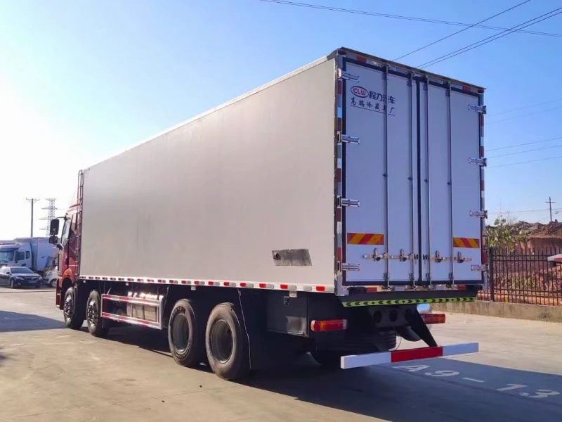 FAW J6P 8×4 Refrigerator Truck