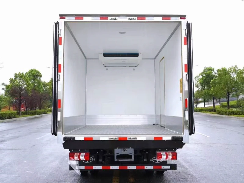 JAC V5 Refrigerated Truck 04 JAC V5 Refrigerated Truck 04