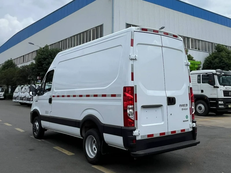Iveco V42 refrigerated van
