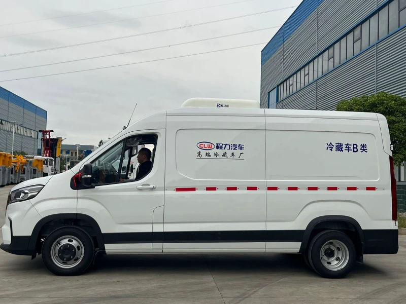 Maxus V90 refrigerated van