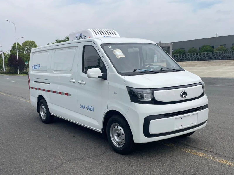 Chang'an Ruixing EM80 Electric Refrigerated Truck