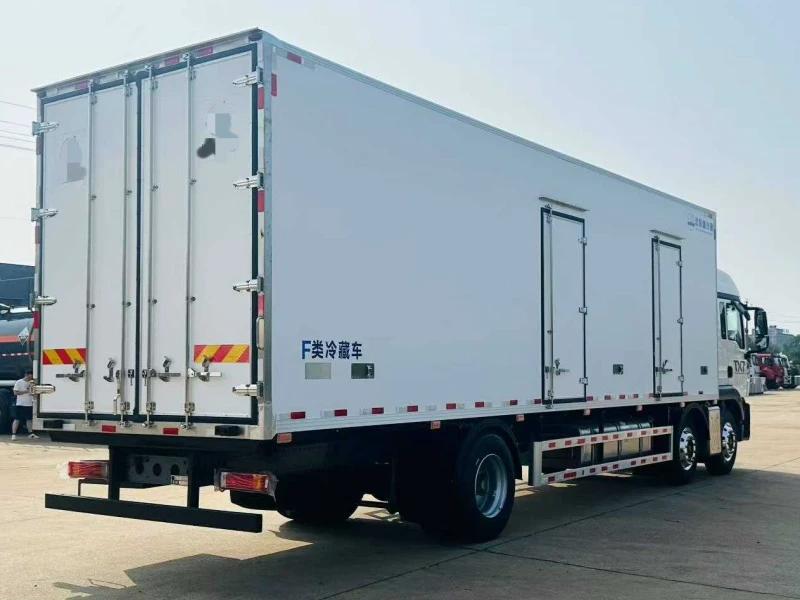 Howo 6×2 Refrigerated Truck
