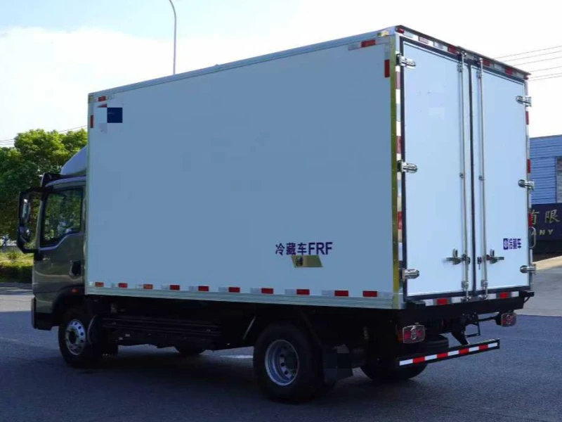 Howo 4m New Energy Refrigerated Truck