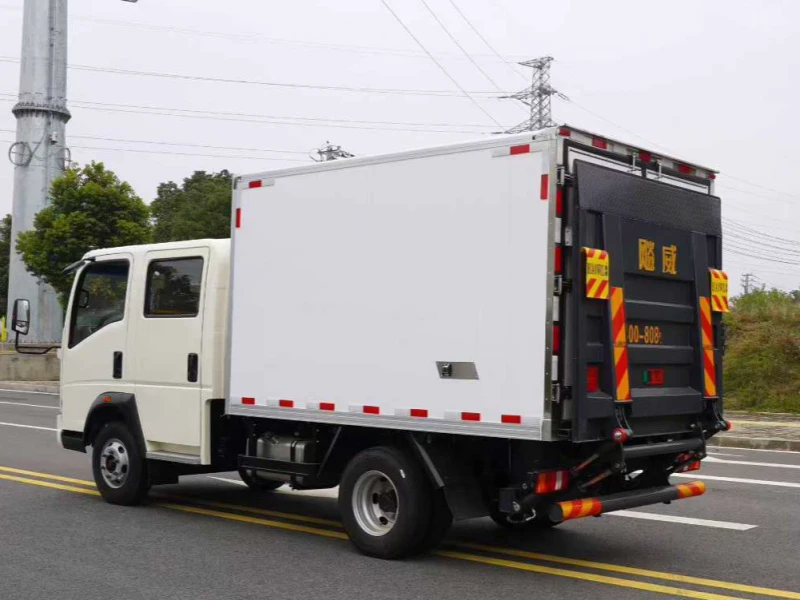 Sinotruk Double Cab Refrigerated Truck 04 Sinotruk Double Cab Refrigerated Truck 04