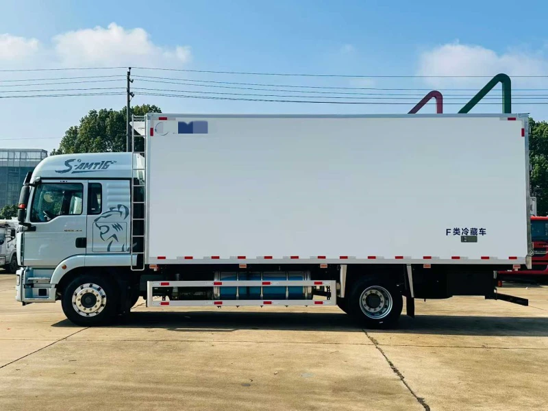 Sinotruk Howo TS7 refrigerated truck 05 Sinotruk Howo TS7 refrigerated truck 05