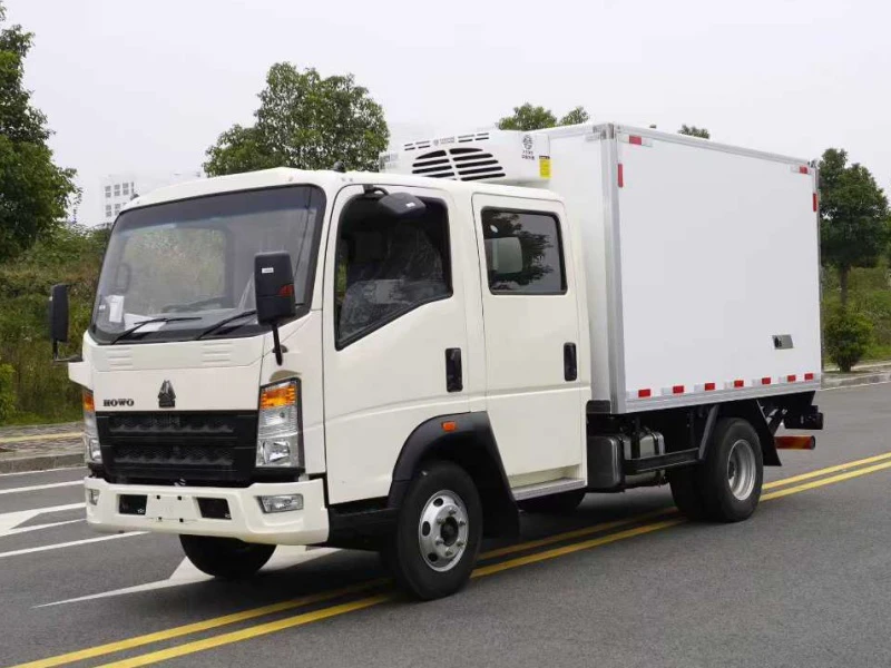 Sinotruk Double Cab Refrigerated Truck