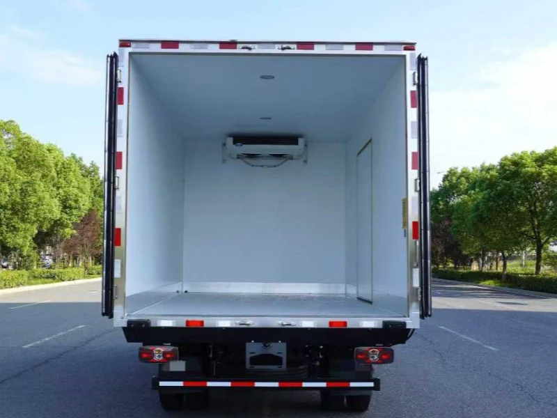 Howo 4m New Energy Refrigerated Truck