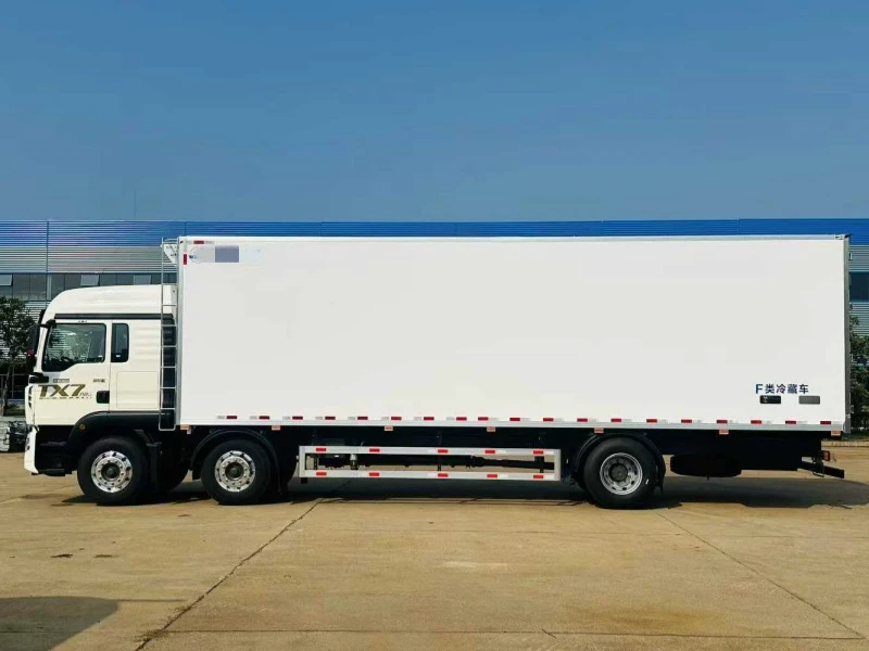 Howo 6×2 Refrigerated Truck