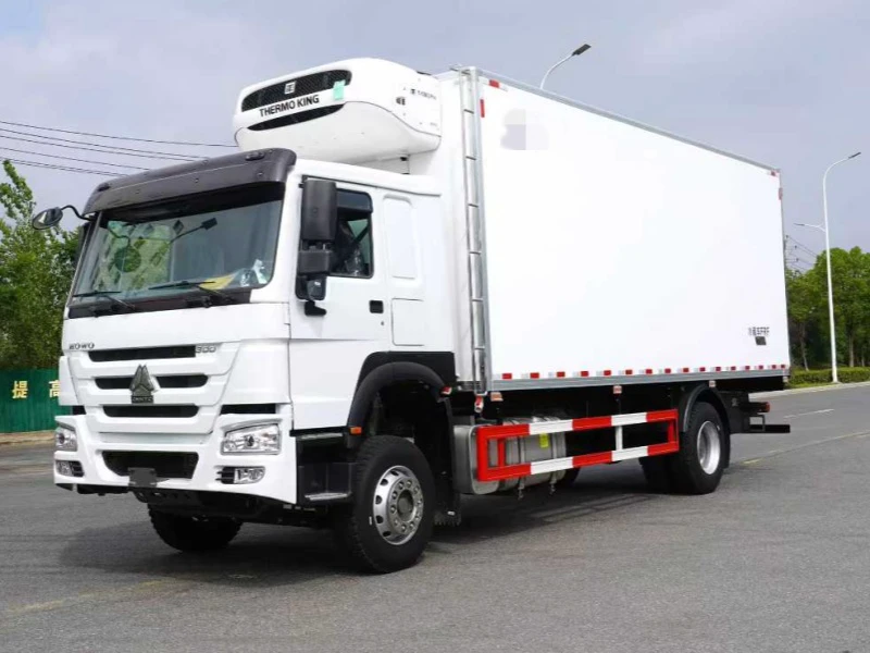 Howo 4×2 7m Refrigerated Truck