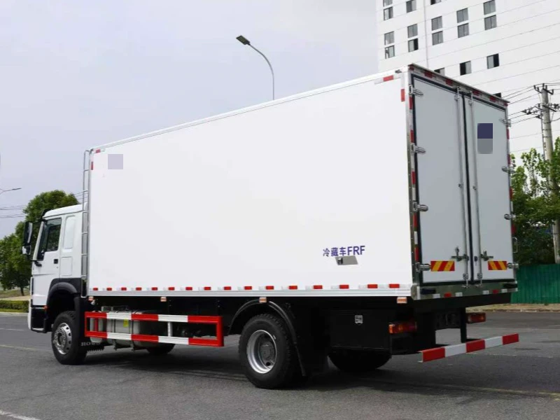 Howo 4×2 7m Refrigerated Truck 04 Howo 4×2 7m Refrigerated Truck 04