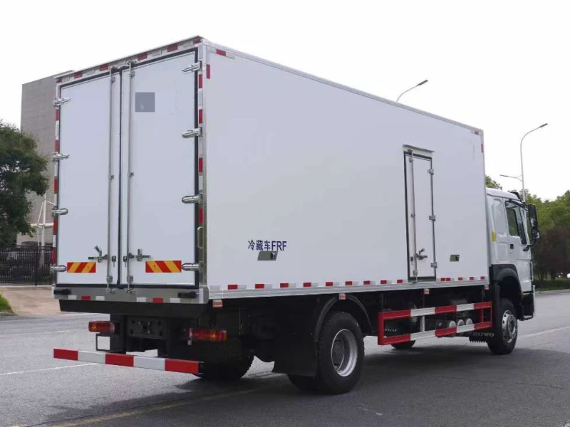 Howo 4×2 7m Refrigerated Truck